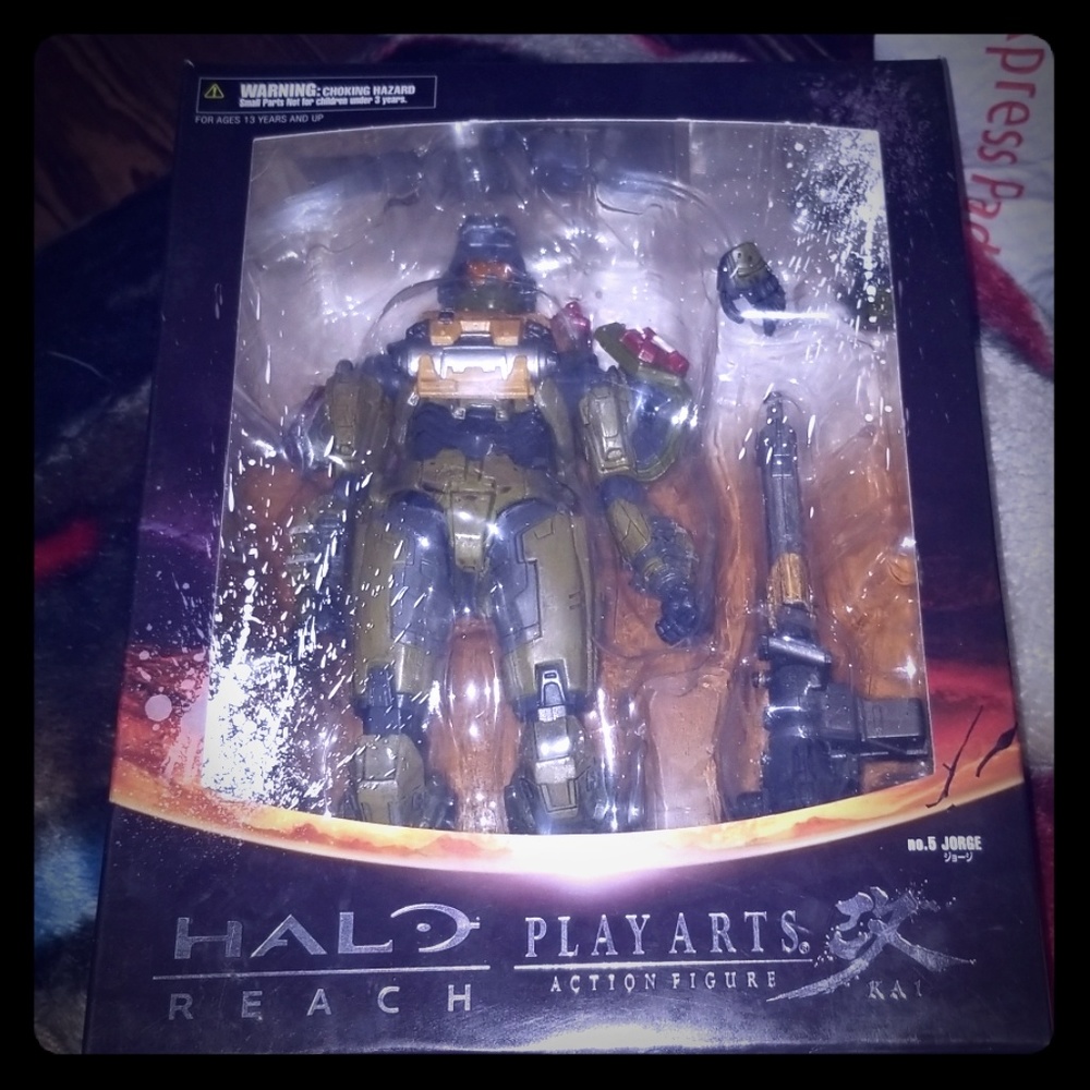 Halo play arts action  figure  from halo reach